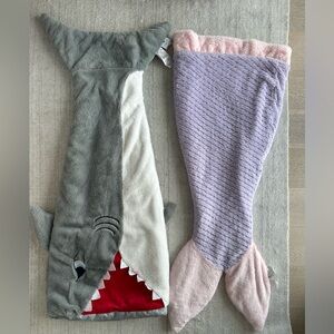 Bundle of 2 “tails” blankets for kids - shark and mermaid